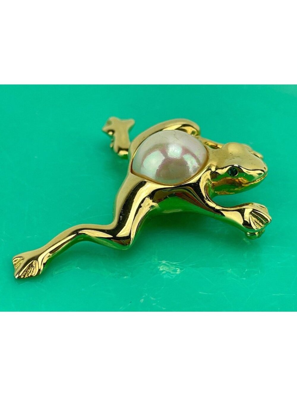Vintage frog brooch, gold tone with faux pearl, 1980s Keyes costume jewelry